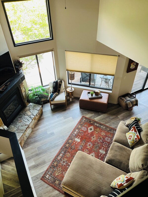 Smart TV, fireplace, printers