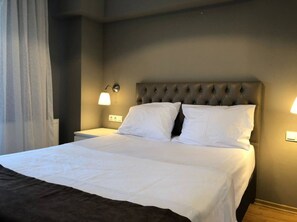 Room - The Hera 30 Suit (Istanbul)