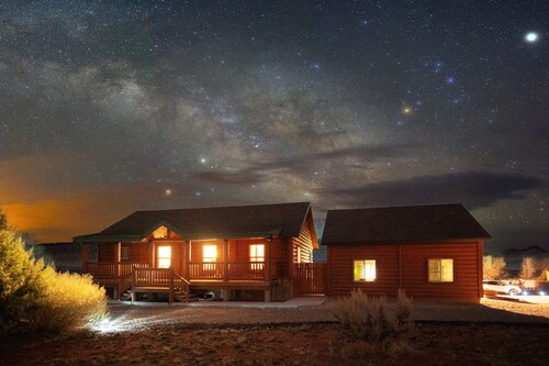 ★★ Cosmic Retreat ★★ Arcade!! Near Zion, Bryce, Best Friends, Lake Powell