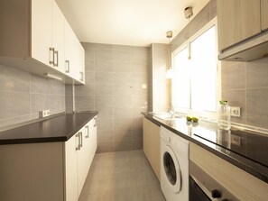 電子レンジ、コーヒー / ティーメーカー、トースター