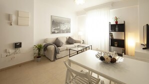 Unclassified image, 4 of 23, button - HOMEABOUT CERVANTES APARTMENT 29 (2BR 1BT) (Malaga)