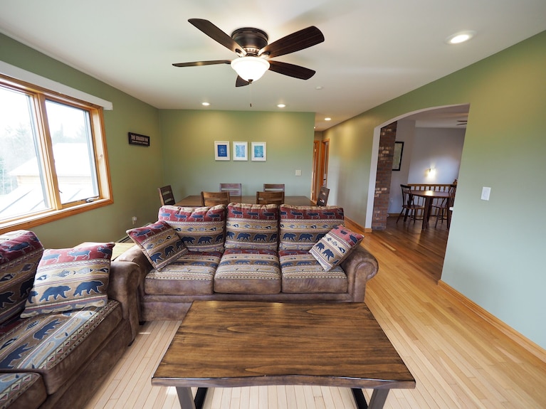 5-bedroom Cabin On Large Private Lot In East Burke Near Kingdom Trails - Burke Mountain, VT