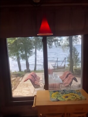 Interior - Waterfront Log Home, WiFi, 3 bedrooms, Direct TV, Fire Pit (Egg Harbor)