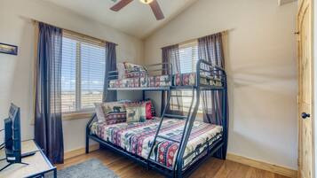 6 habitaciones, tabla de planchar con plancha y wifi gratis