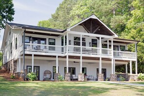 Exterior - Lakefront Lux: Spa, Dock, Game Room, Fire Pit, Boat Rental, Pet Friendly (Eatonton)