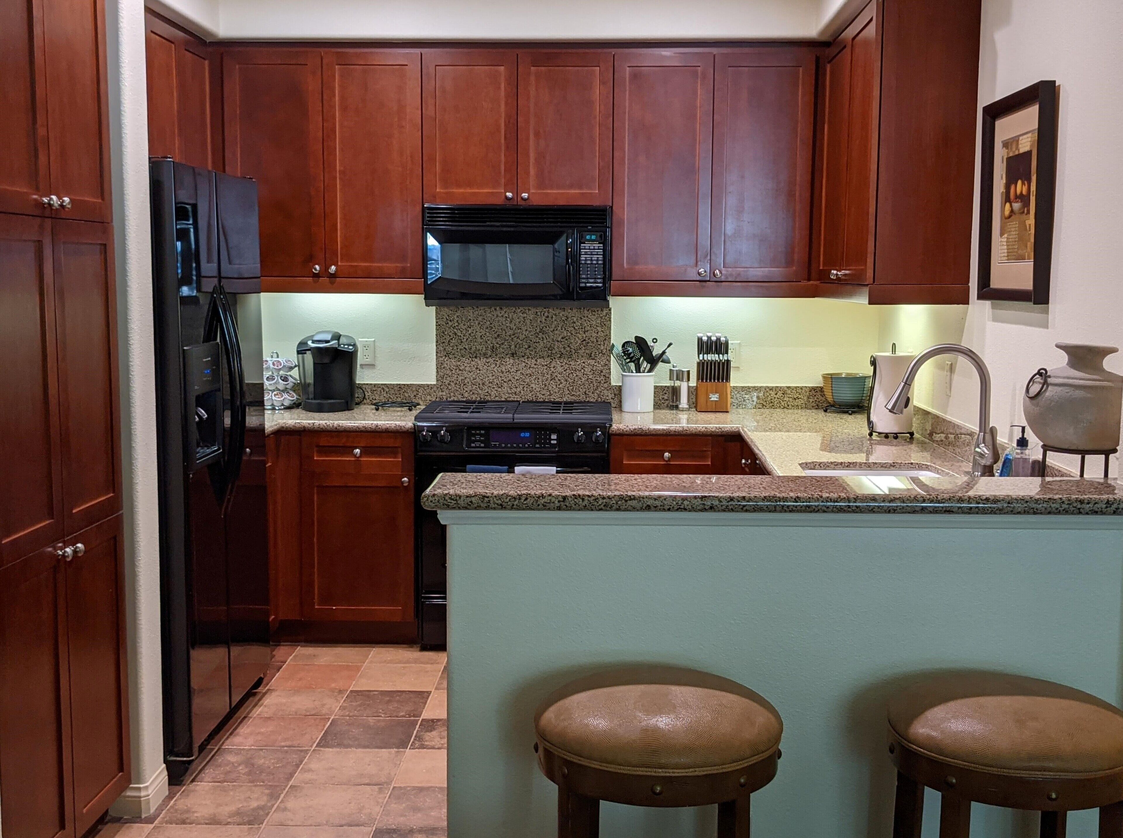 Rare, Single Story 2BR/2BA at Legacy Villas, 2-car garage & EV charger 