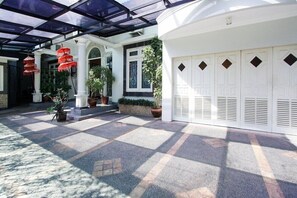 Exterior detail - OYO 3986 Just 11 Boutique Residence Syariah (Ngaglik)