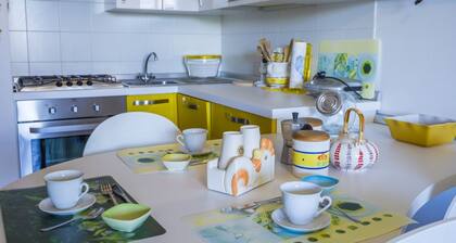 New! Cozy APT x5 Near the Beach - Garage Included