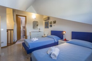 2 slaapkamers, een strijkplank/strijkijzer