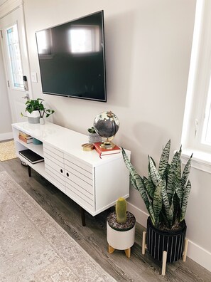 Interior - Adorable Two-Bedroom Carriage House with Patio (Denver)