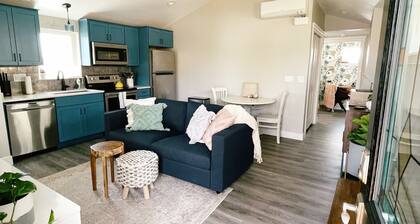 Adorable Two-Bedroom Carriage House with Patio