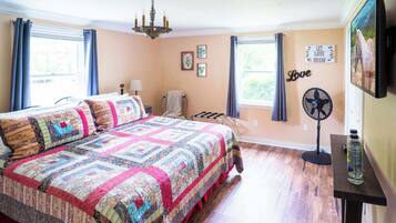 3 bedrooms, iron/ironing board, travel cot, WiFi