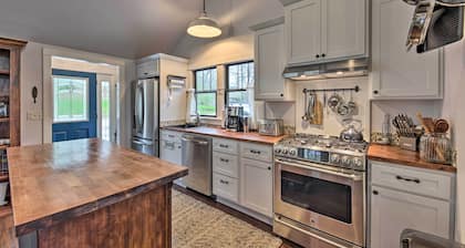 Big Cedar Lake House: Views, 100 Ft to Water!