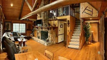 Smart TV, fireplace, DVD player, table tennis