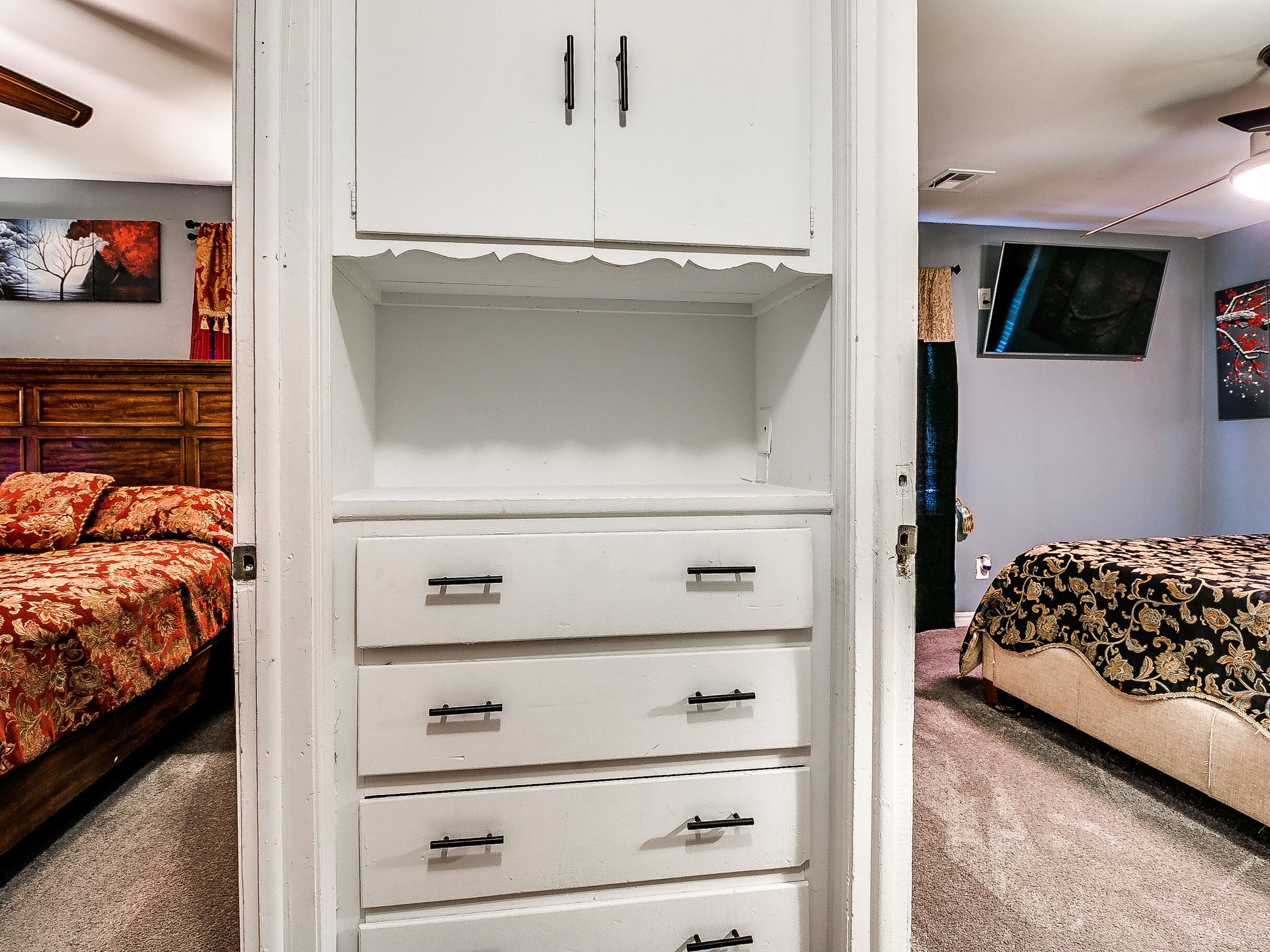 Perfect, Relaxing King bed Suits/ free parking