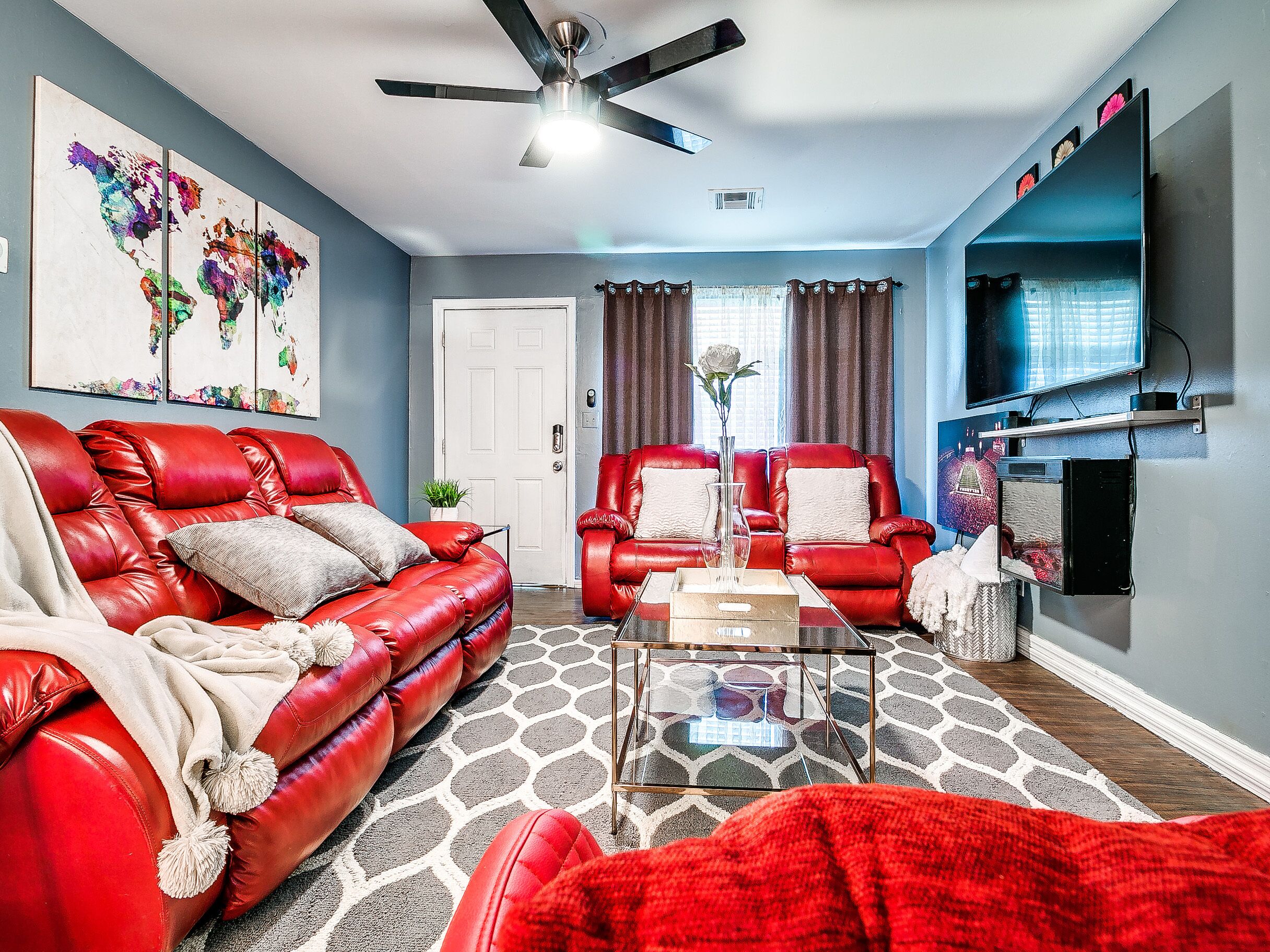 Perfect, Relaxing King bed Suits/ free parking