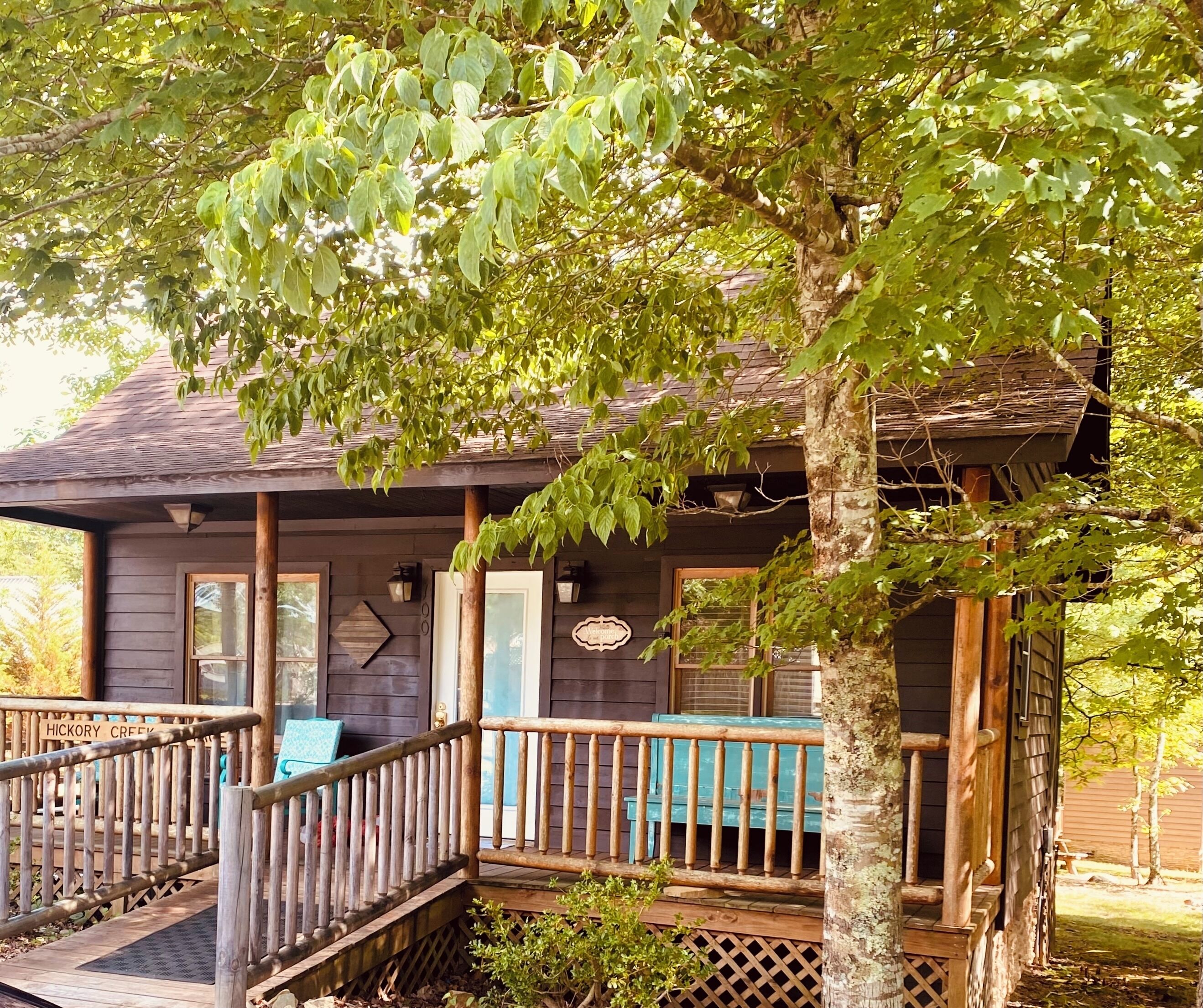 Hickory Creek Cottage:  Monteagle @Trailhead Cabins