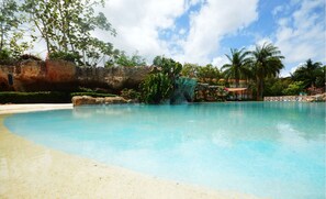 Outdoor pool, a heated pool - BEAUTIFUL 3BR, BEACH, POOL AND GOLF APARTMENT (Playa Juan Dolio)
