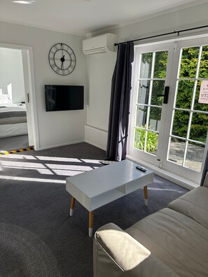 1 bedroom, WiFi, bed sheets, wheelchair access