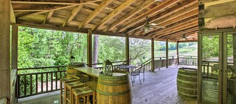 Romantic Log Cabin Escape on Delfosse Winery!