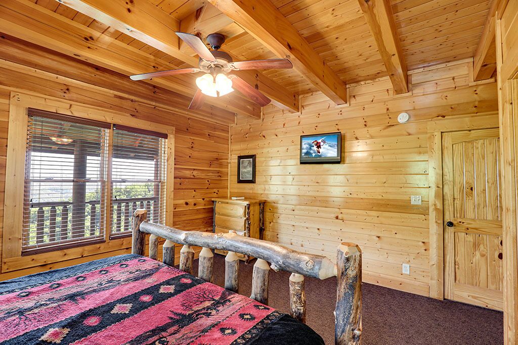 Pigeon Forge - Above The Stars - 12 Bedroom - Sleeps 58