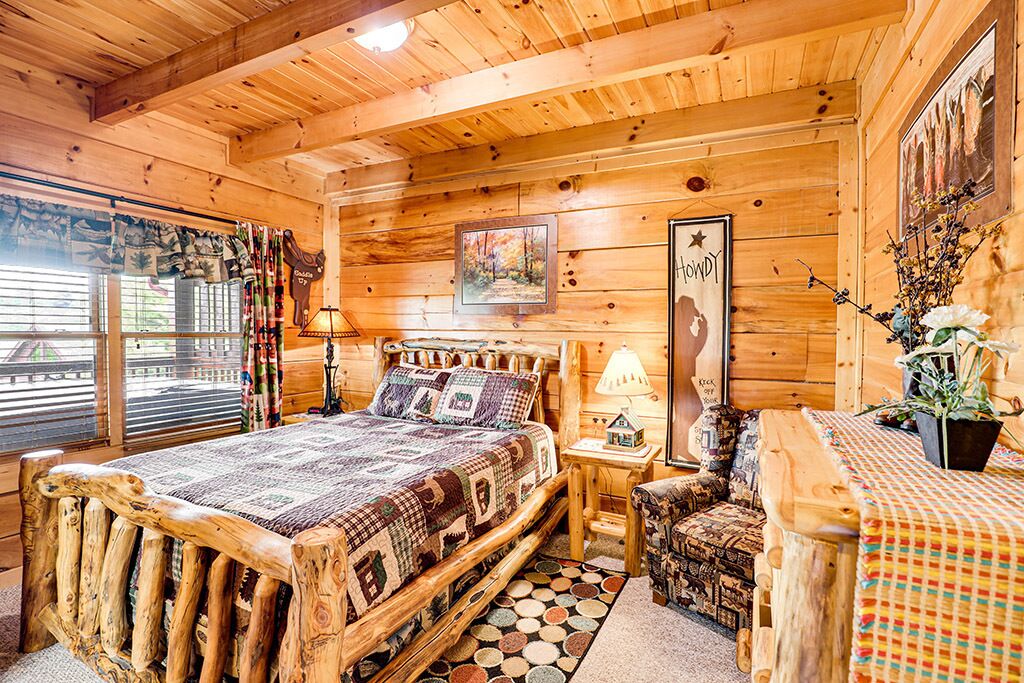 Pigeon Forge - Bear Country - 2 Bedroom - Sleeps 8