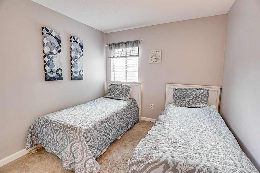 Gatlinburg - Black Bear's Lair - 2 Bedroom - Sleeps 6