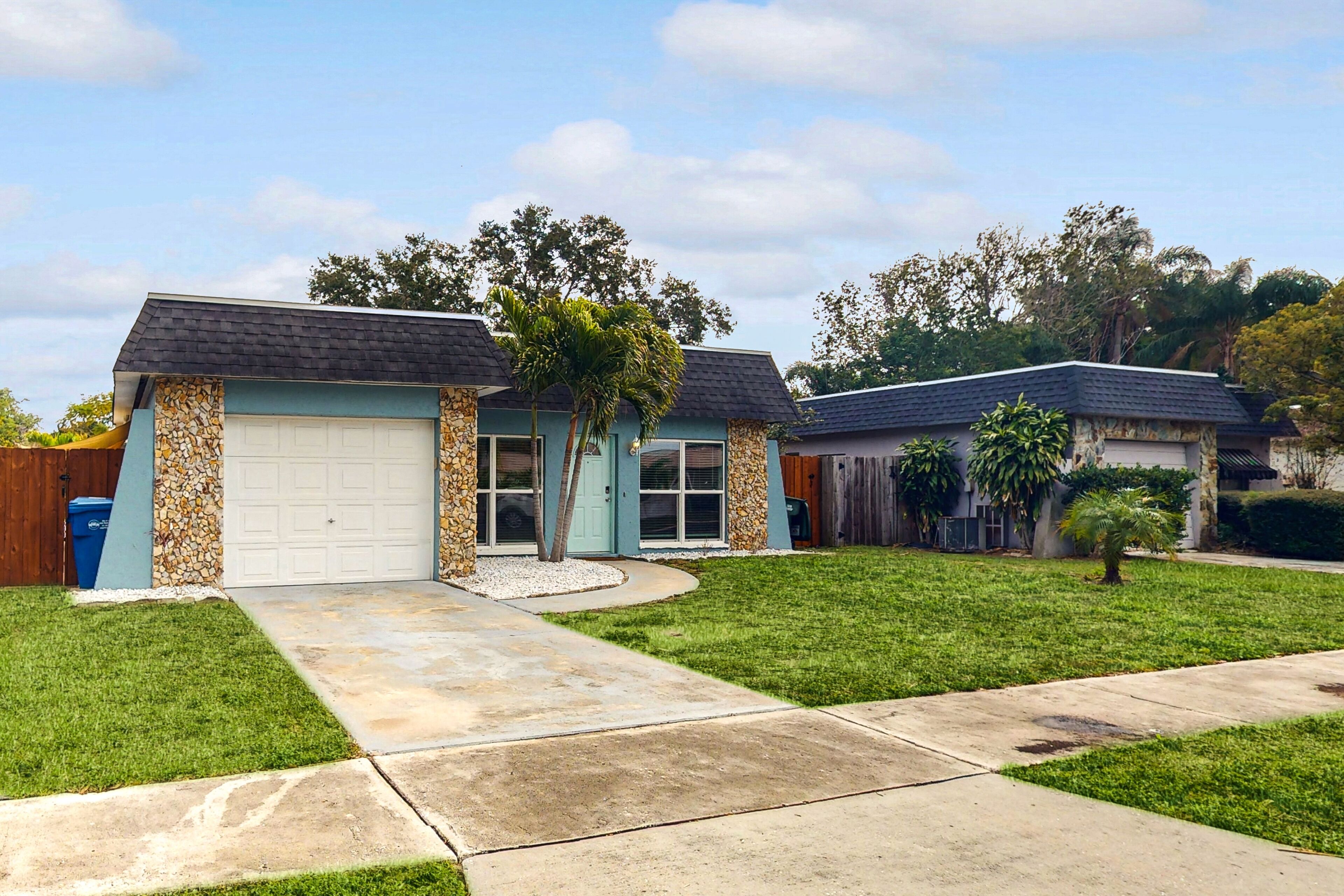 Modern Coastal Getaway with Private Pool, Screened Patio, Fast WiFi & More