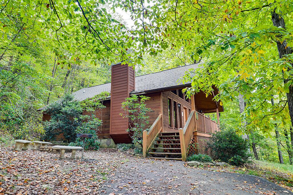 Pigeon Forge - In the Woods - 2 Bedroom - Sleeps 6