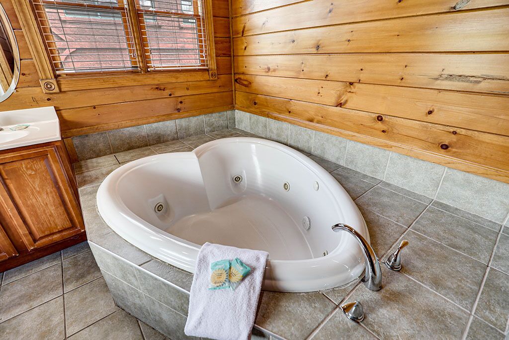 Gatlinburg - Inspiration Point - 1 Bedroom - Sleeps 8