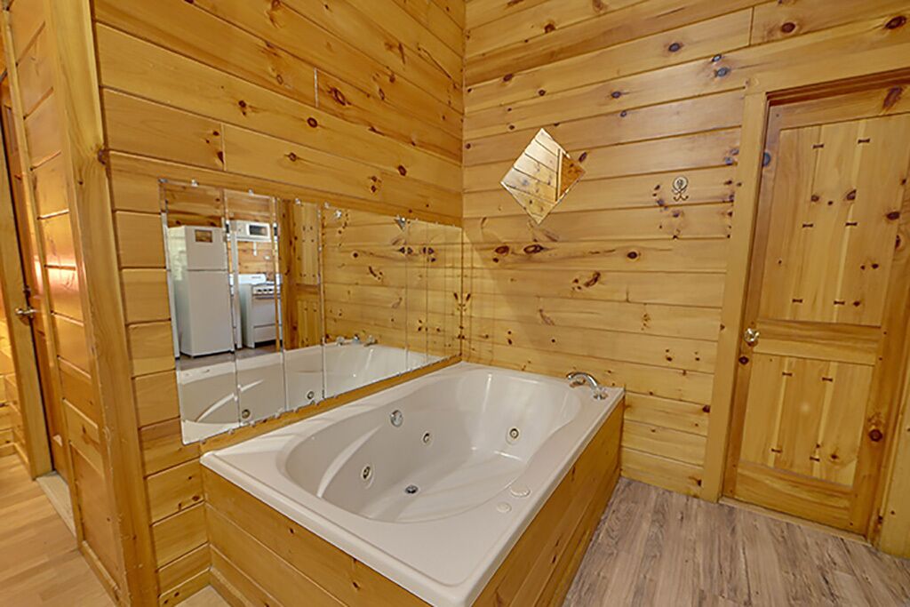 Pigeon Forge - Lil Smokey - 1 Bedroom - Sleeps 4