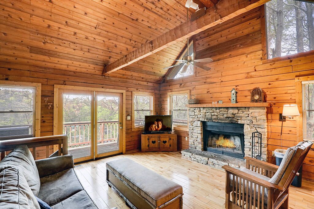 Pigeon Forge - Lofty Pines - 2 Bedroom - Sleeps 6