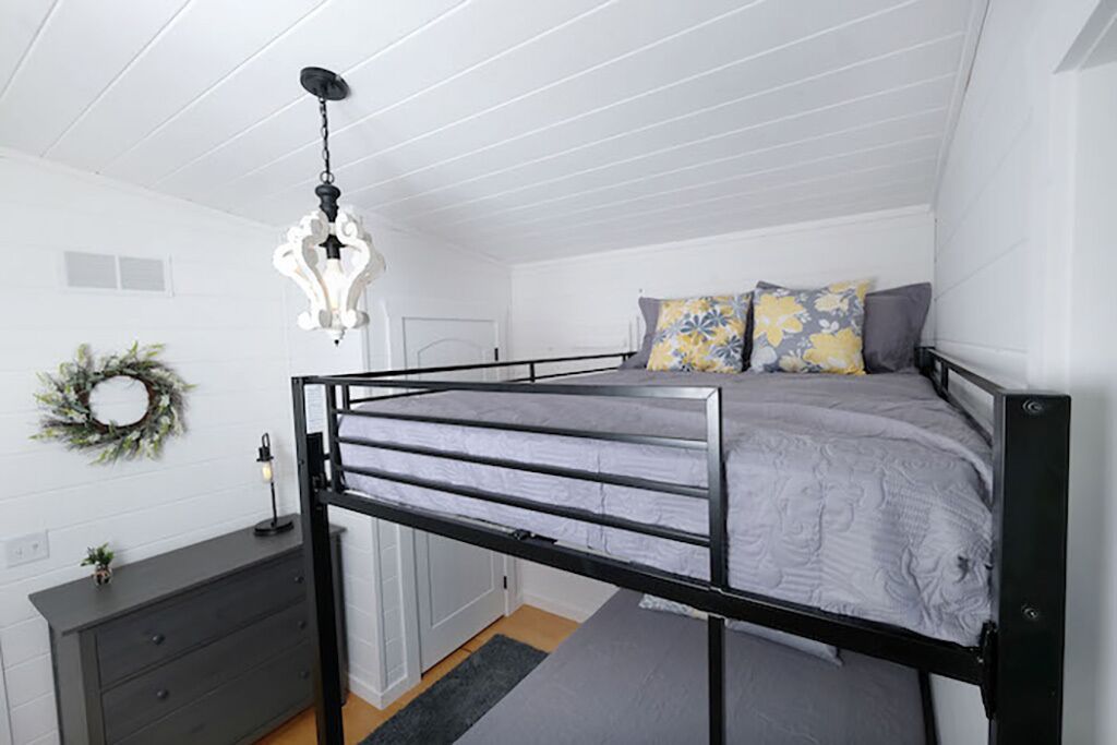 Pigeon Forge - Majestic Mist Lodge - 2 Bedroom - Sleeps 6