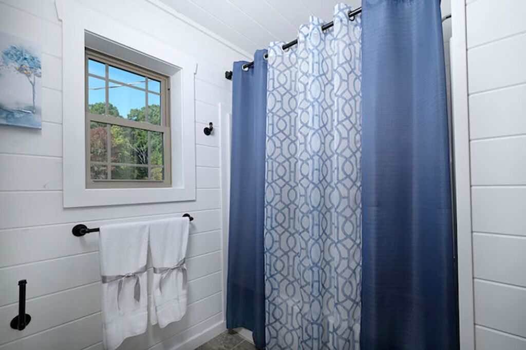 Pigeon Forge - Majestic Mist Lodge - 2 Bedroom - Sleeps 6