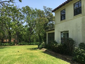 Property grounds - Week in the Country  (Mineola)