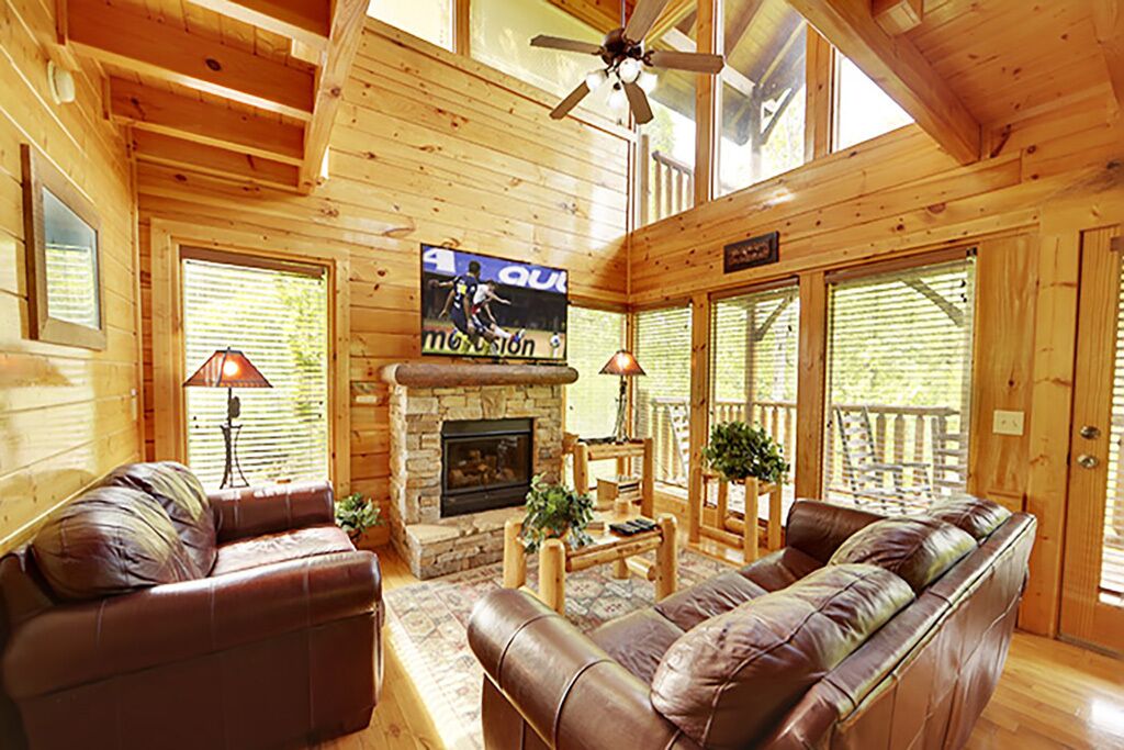 Pigeon Forge - Peaceful Retreat - 2 Bedroom - Sleeps 12