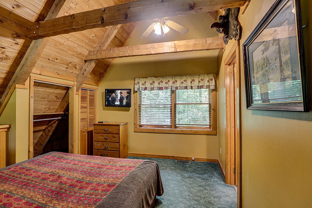 Pigeon Forge - Privacy Peak - 1 Bedroom - Sleeps 4