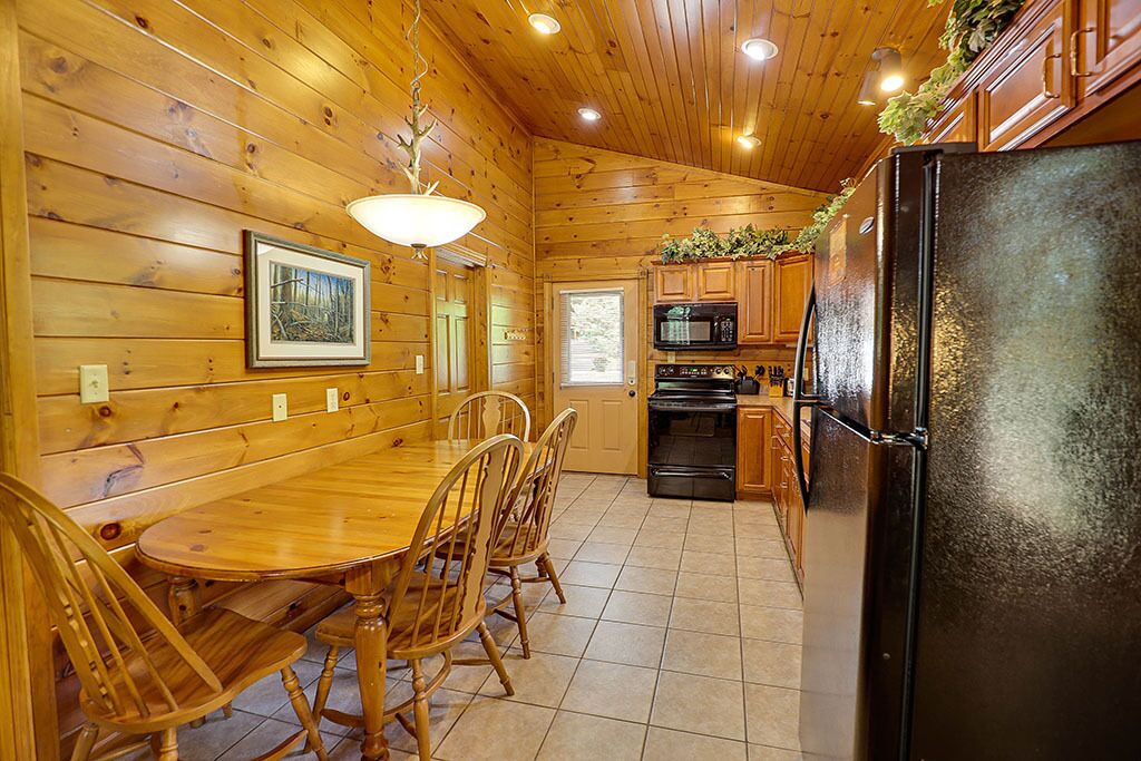 Gatlinburg - Remote Rendezvous - 1 Bedroom - Sleeps 6