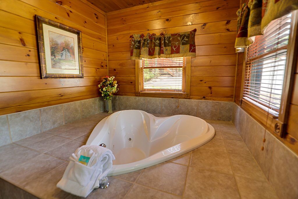 Gatlinburg - Remote Rendezvous - 1 Bedroom - Sleeps 6