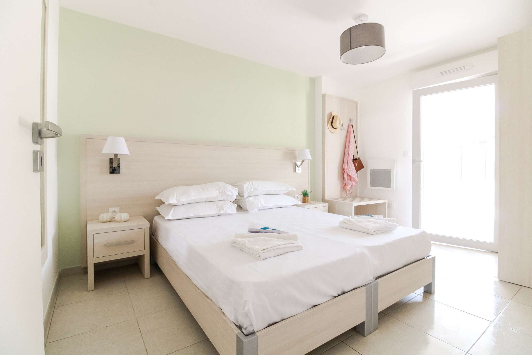 POSEIDON - 2 rooms - 32 m2 - Swimming pool and individual parking place