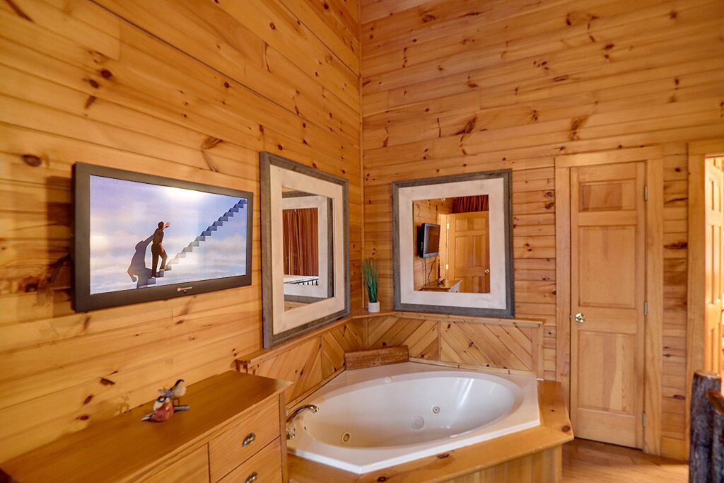 Gatlinburg - Smoky Mountain Memories - 1 Bedroom - Sleeps 4