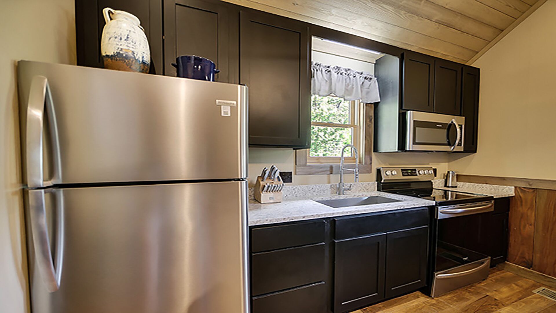 Pigeon Forge - Summit View - 1 Bedroom - Sleeps 4