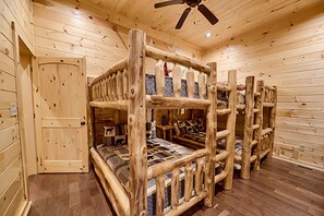 15 chambres, fer et planche à repasser, Wi-Fi gratuit, draps fournis