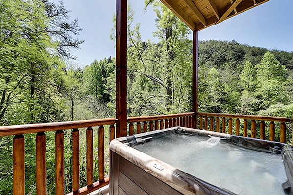 Bain à remous extérieur