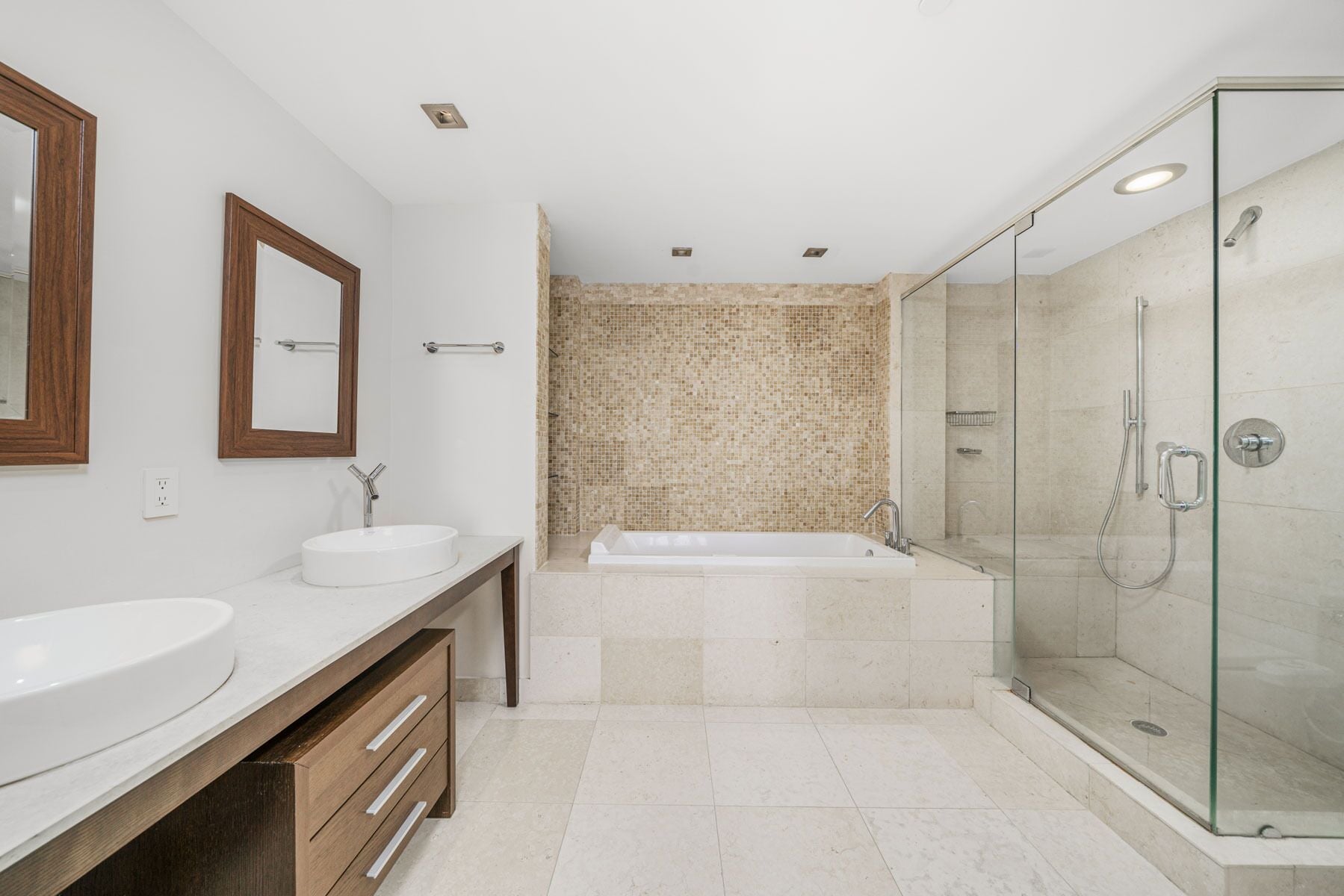 ICON W BRICKELL BY IMD MIAMI VACATION RENTALS MARVELOUS OCEAN VIEW 2BR/2BA