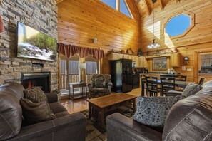 Fernseher, Kamin, Videospiele, Tischfußball