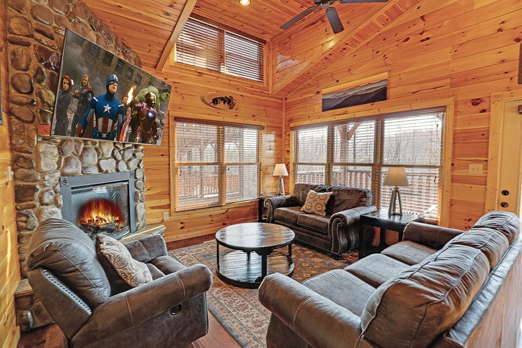 Gatlinburg - Ultimate Escape - 2 Bedroom - Sleeps 6