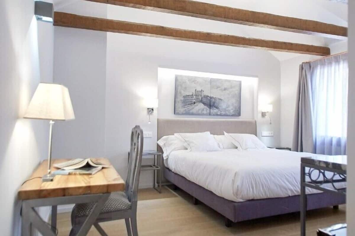 Literie de qualité supérieure, couette en duvet d'oie, minibar