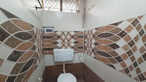 Shower, rainfall showerhead, towels - R S RESIDENCY (Coimbatore)