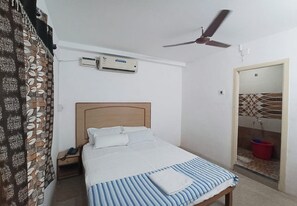 Desk, bed sheets - R S RESIDENCY (Coimbatore)